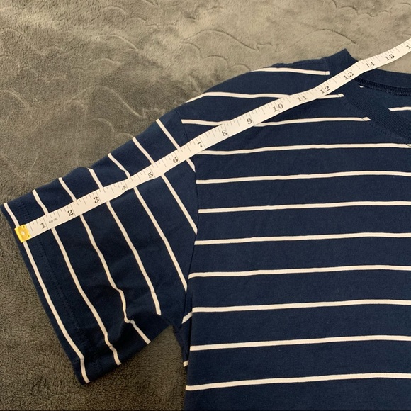 TIME AND TRU | Women’s | Navy w/ White Horizontal Striped Semi Crop Tee | M - Picture 6 of 7